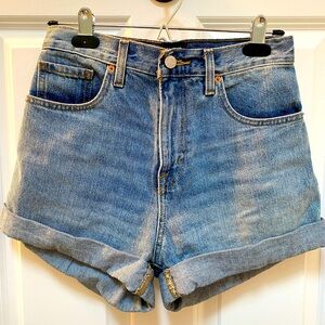 EUC Urban Outfitters BDG shorts size 26